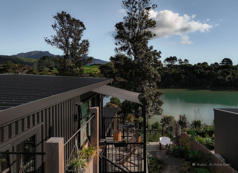 The Forlong Batch, Rangitahi Peninsula Water Front