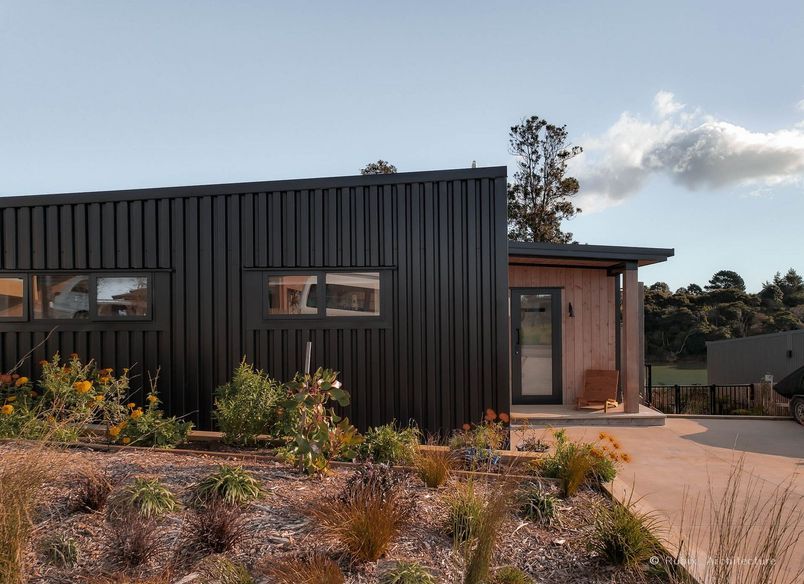 The Forlong Batch, Rangitahi Peninsula Water Front