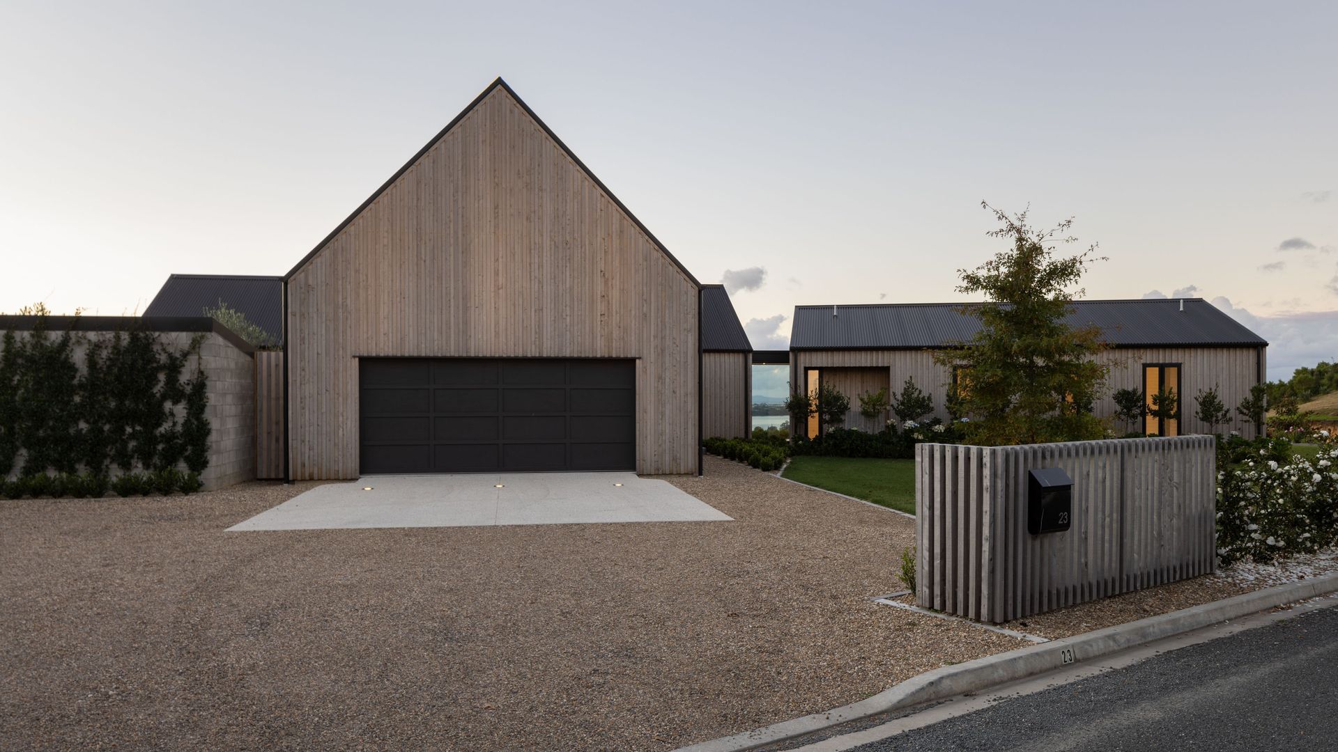 Welcome Bay House - ata video