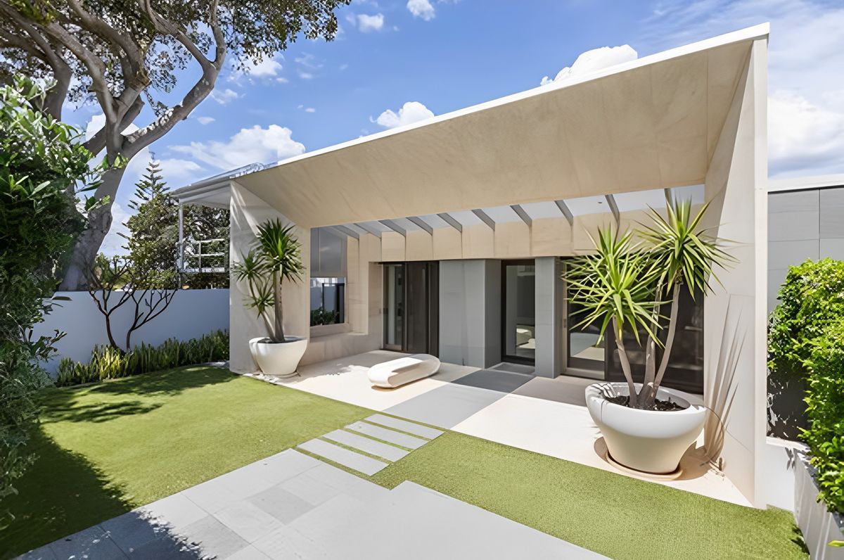 1115 Sandstone Beach House