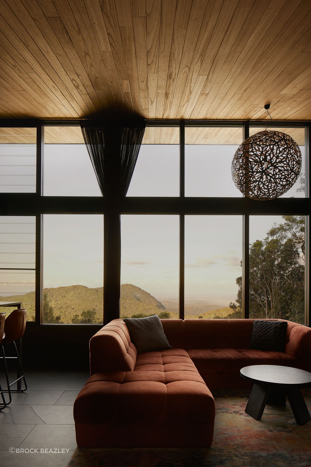 90-VJ-Matte-Blackbutt-Cloudview-Sanctuary-28-Paul-Uhlmann-Architects-Brock-Beazley-Photography-6.jpg