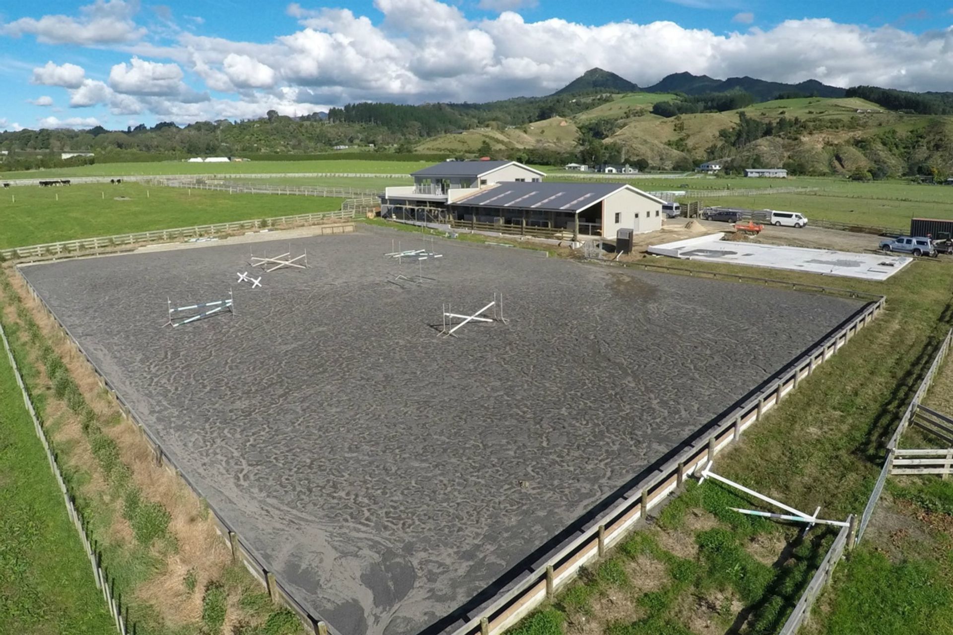 Dickey-Blyde Stables