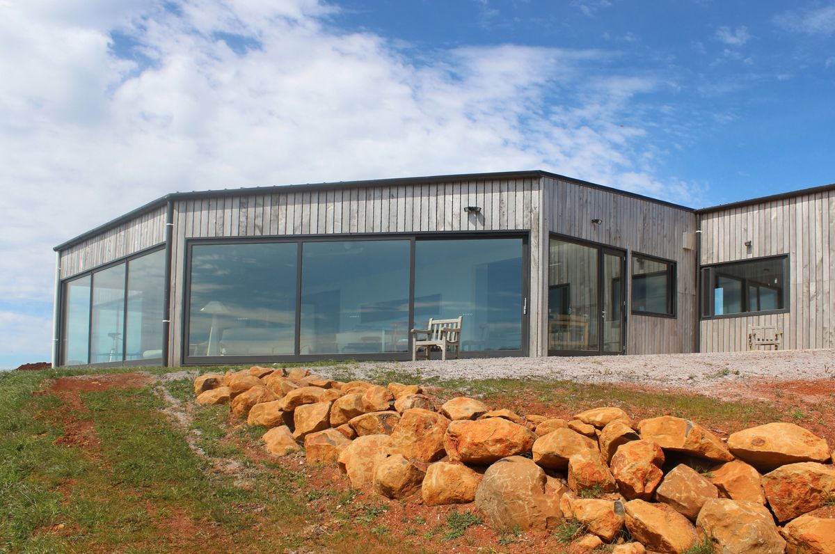 Bass Strait 8.8 Stars