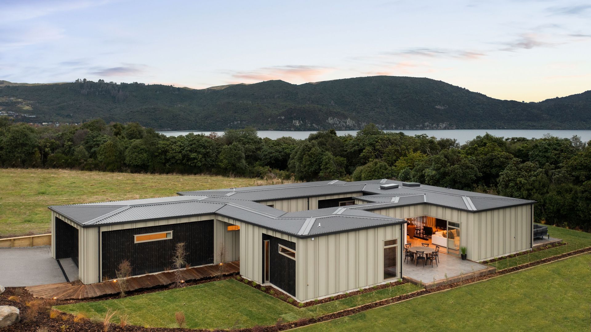 Landmark Homes Showhome - Kinloch, Taupō video