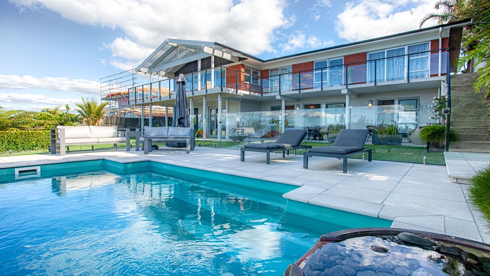 Binnie Street banner