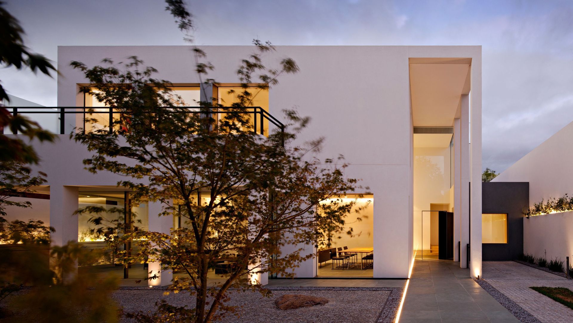 The Minimalist House banner