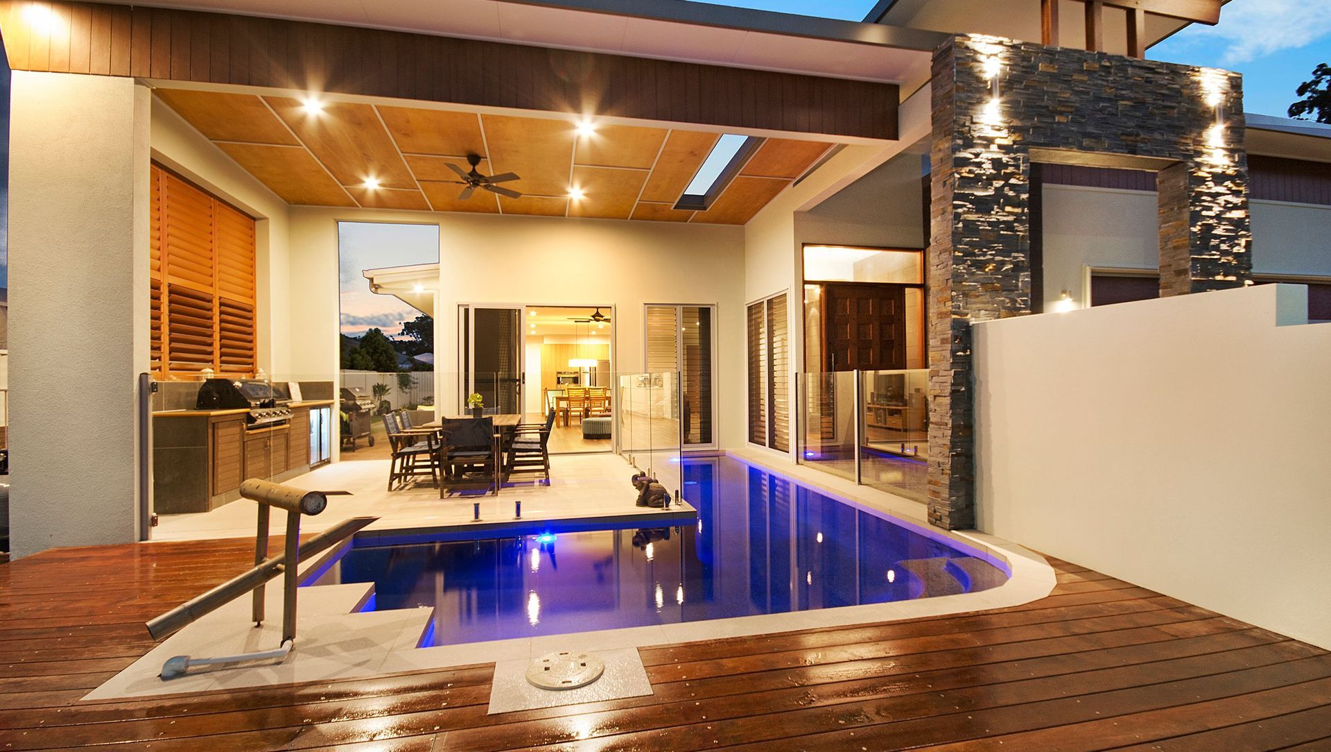 Pelican Waters New Build banner