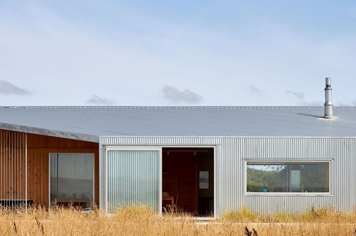 Kahutara House