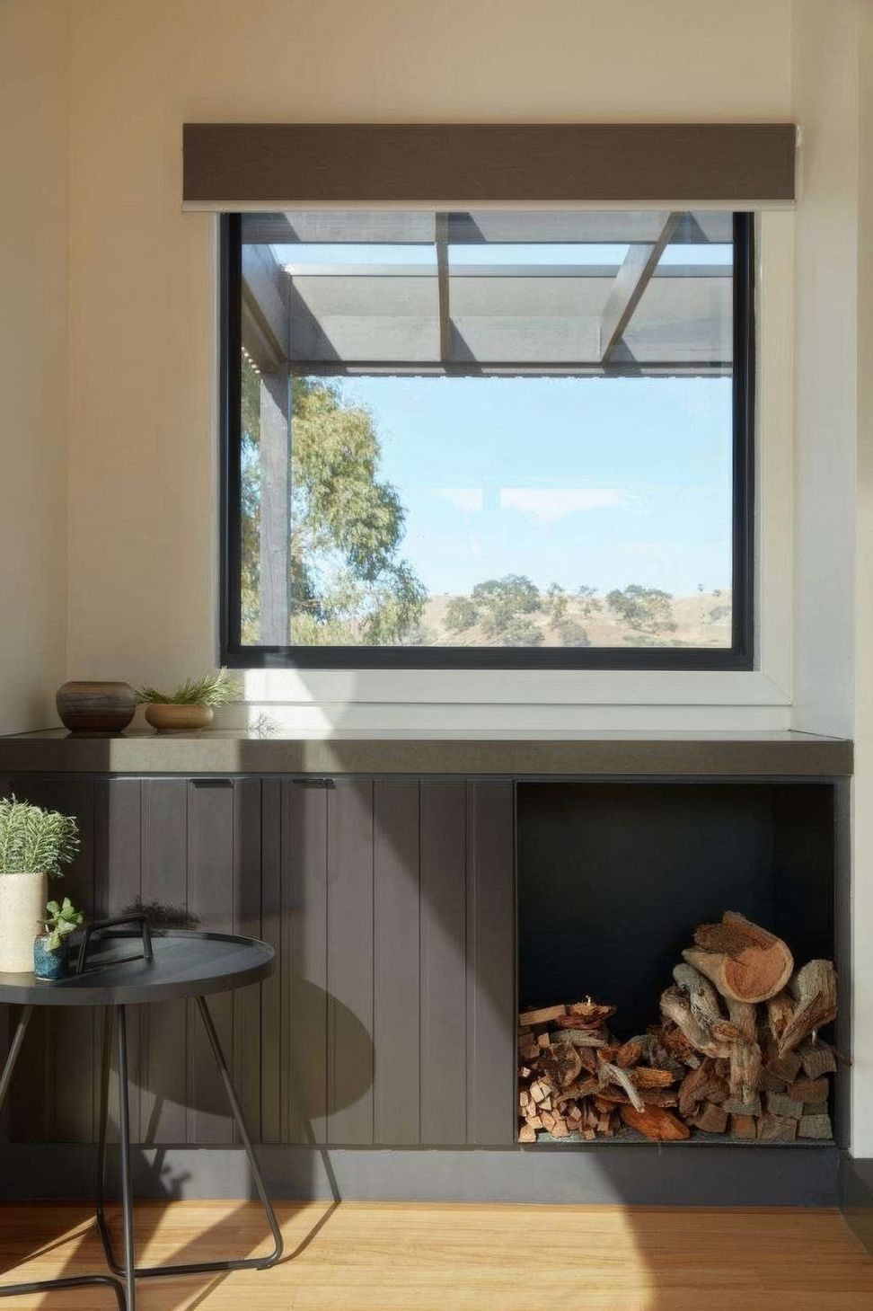 archipro-BonnieDoonHouse853x1280InsideWood-682x1024-v2.jpg