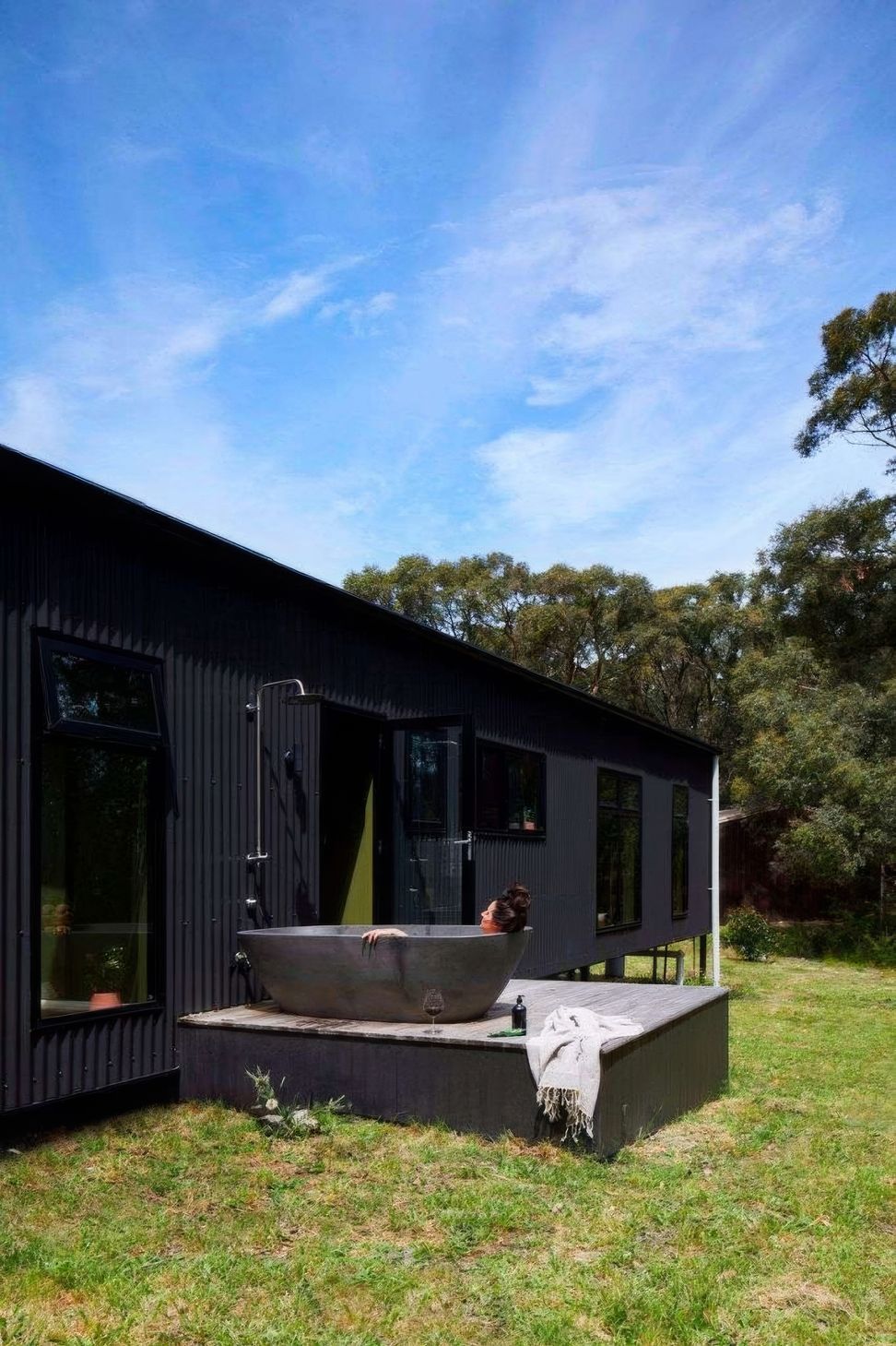 archipro-FishCreekoutsidebath853x1280-682x1024.jpeg