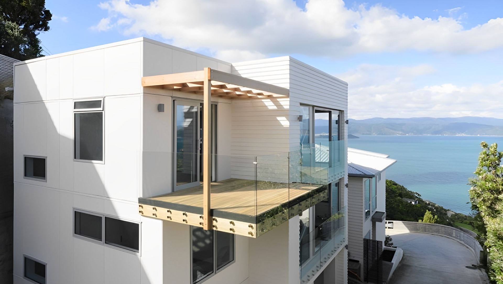 Nicholson Rd, Khandallah, Wellington banner