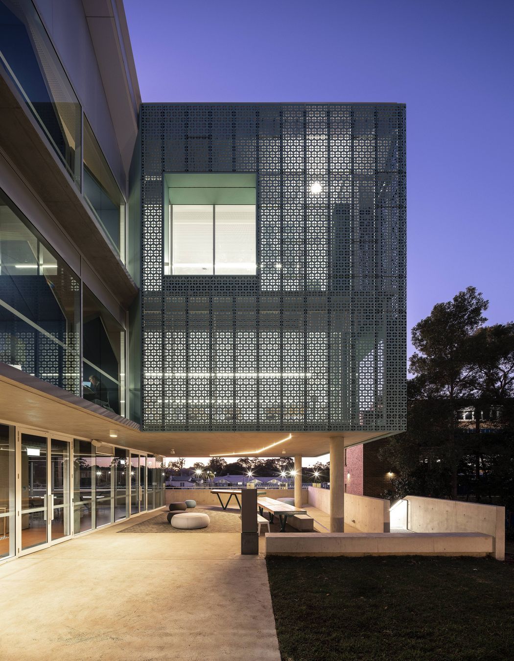 Ravenswood School for Girls