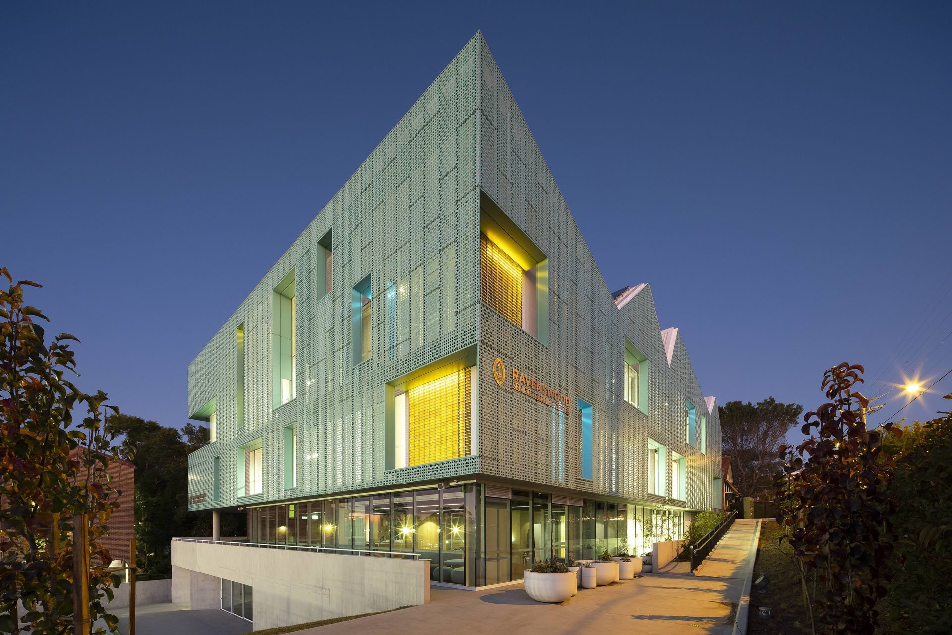 Ravenswood School for Girls