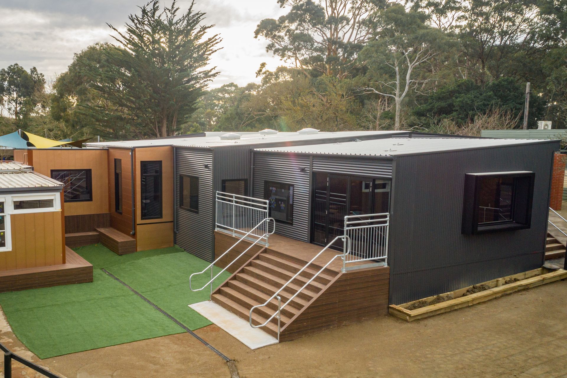 RED HILL CONSOLIDATED SCHOOL