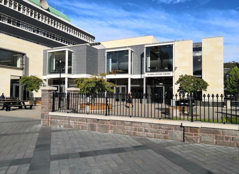 Otago University - Visitor's Centre & St David's Lecture Theatre