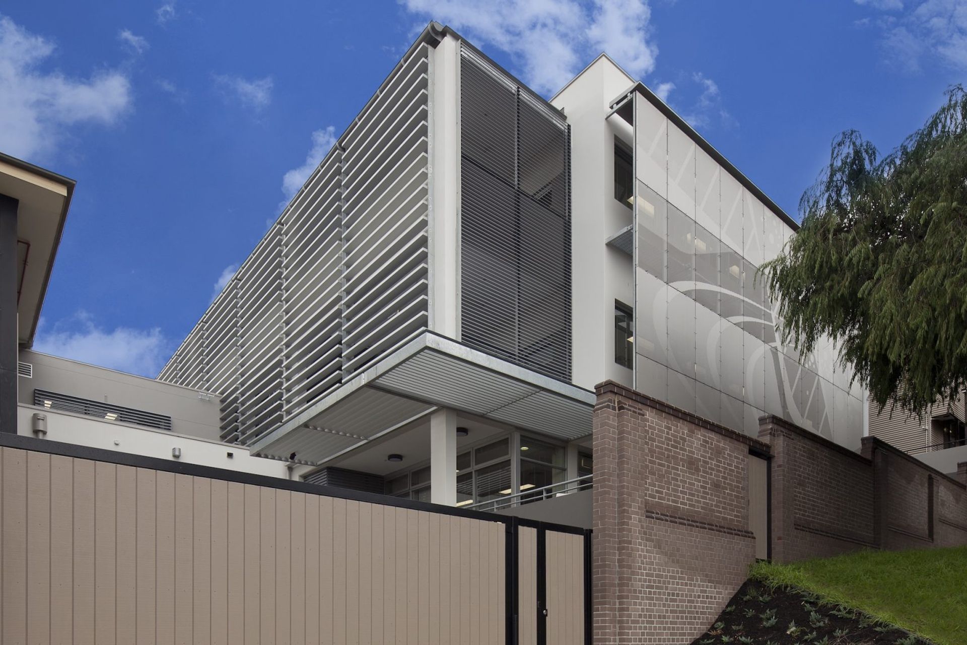 ##Emanuel School (LINC and Life Science)