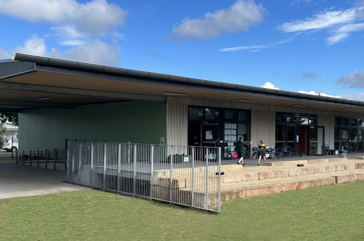 Fern Bay Public School