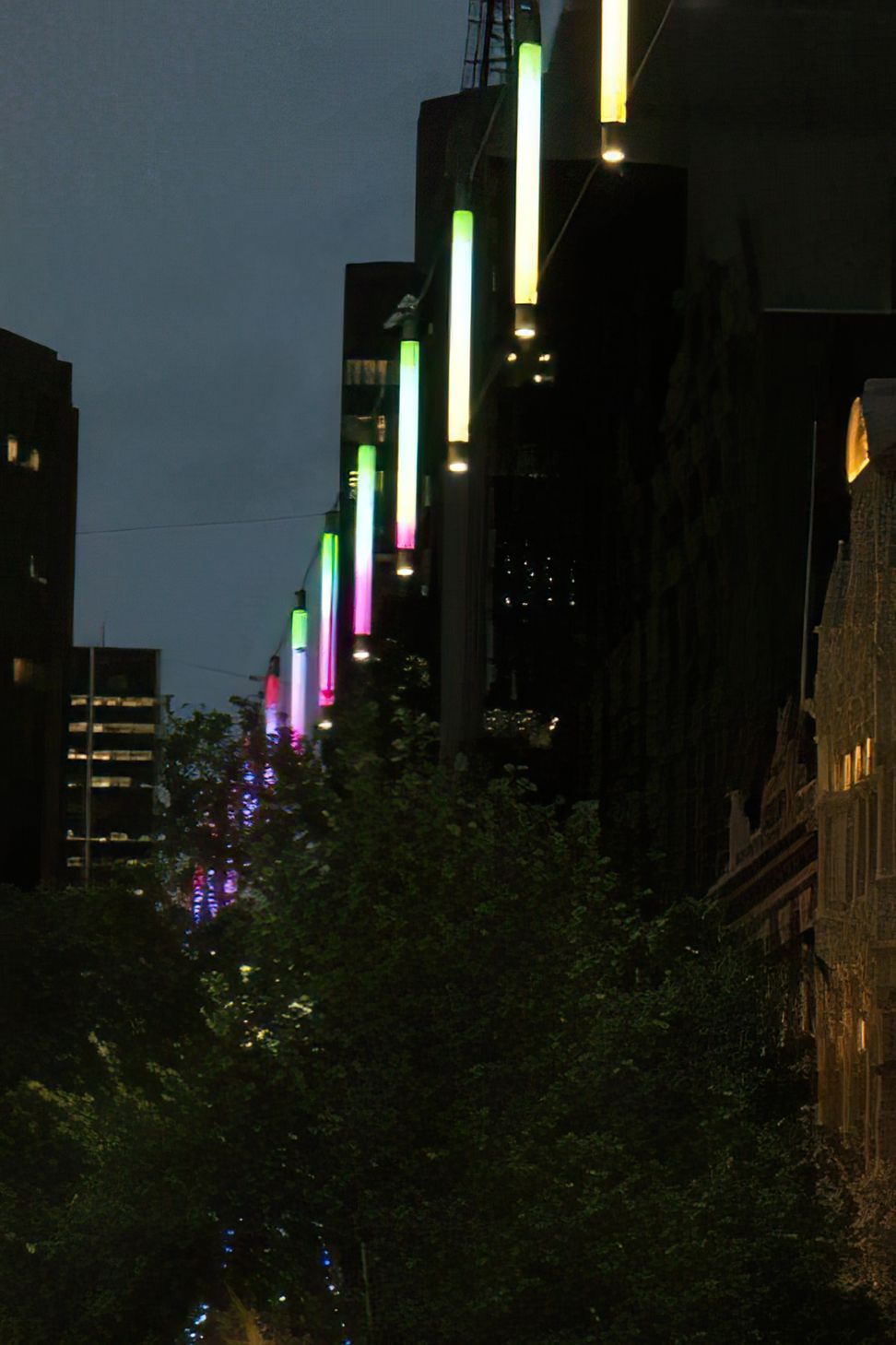 buildme3Multicolouredlightdisplayx442a-gigapixel-standard-scale-481x.jpg