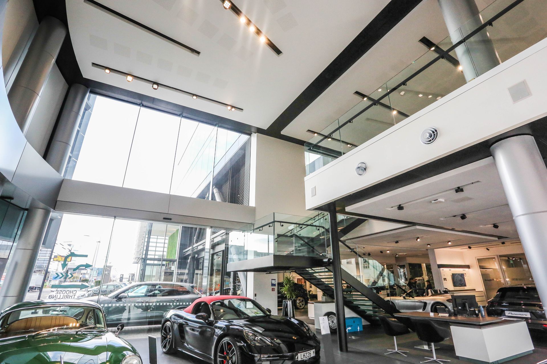 Medcar Porsche Showroom