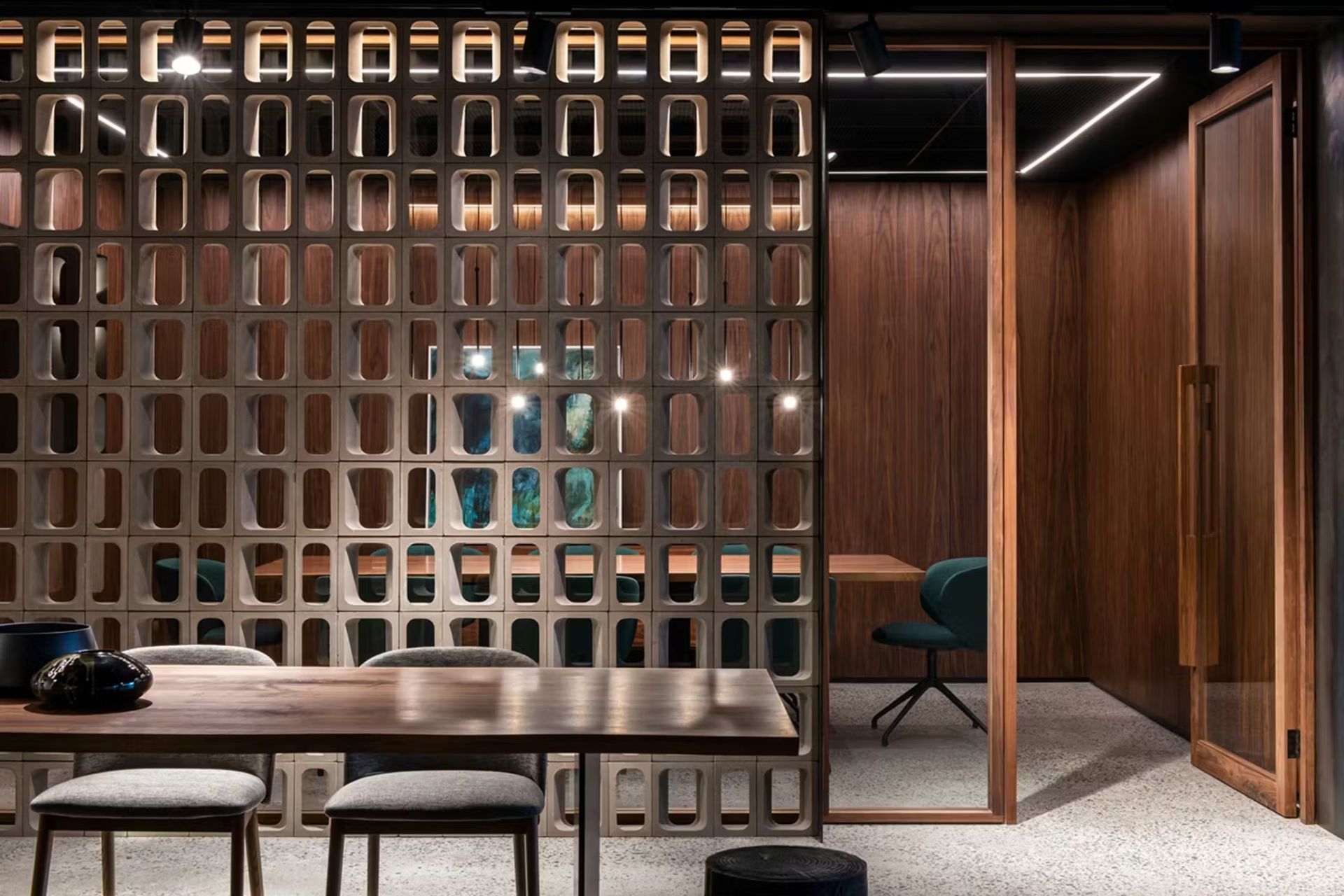 showroom-2-ap-compressed.jpg
