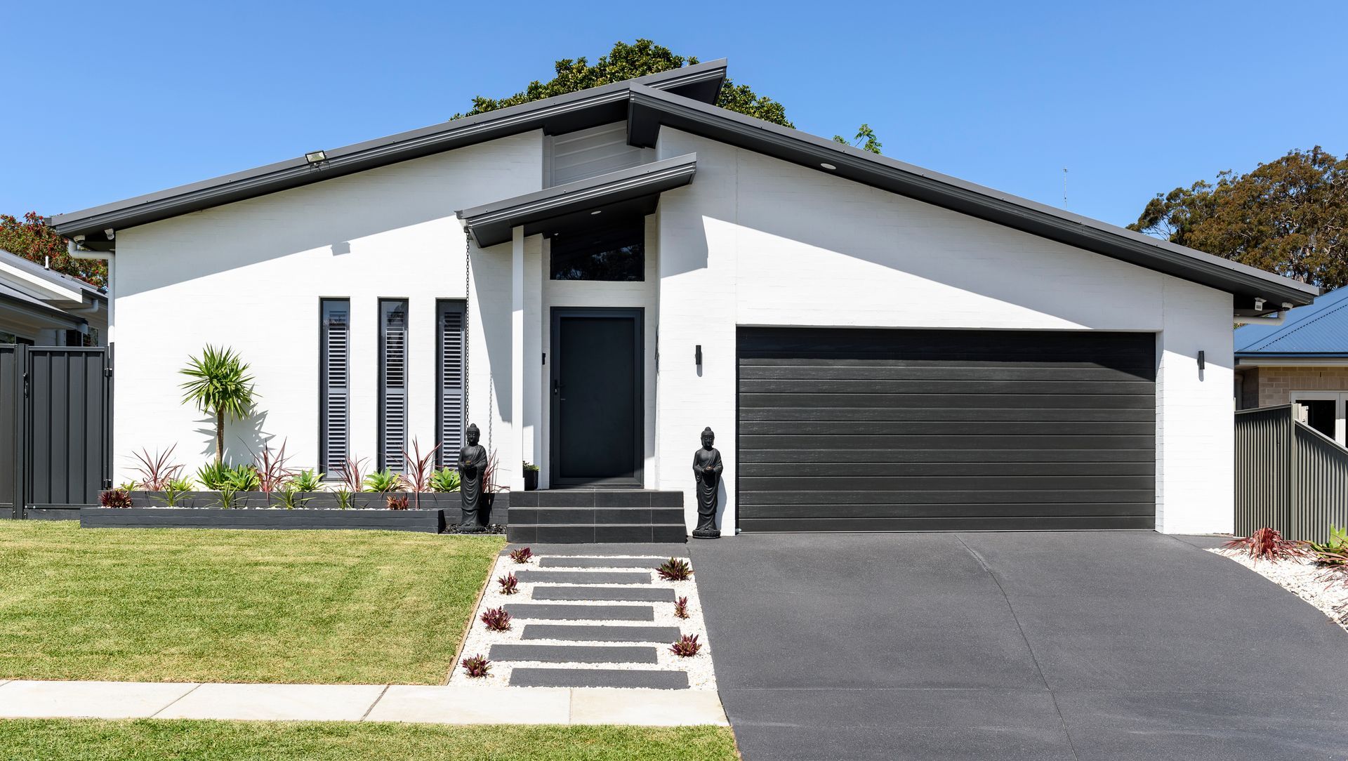 Single level house banner