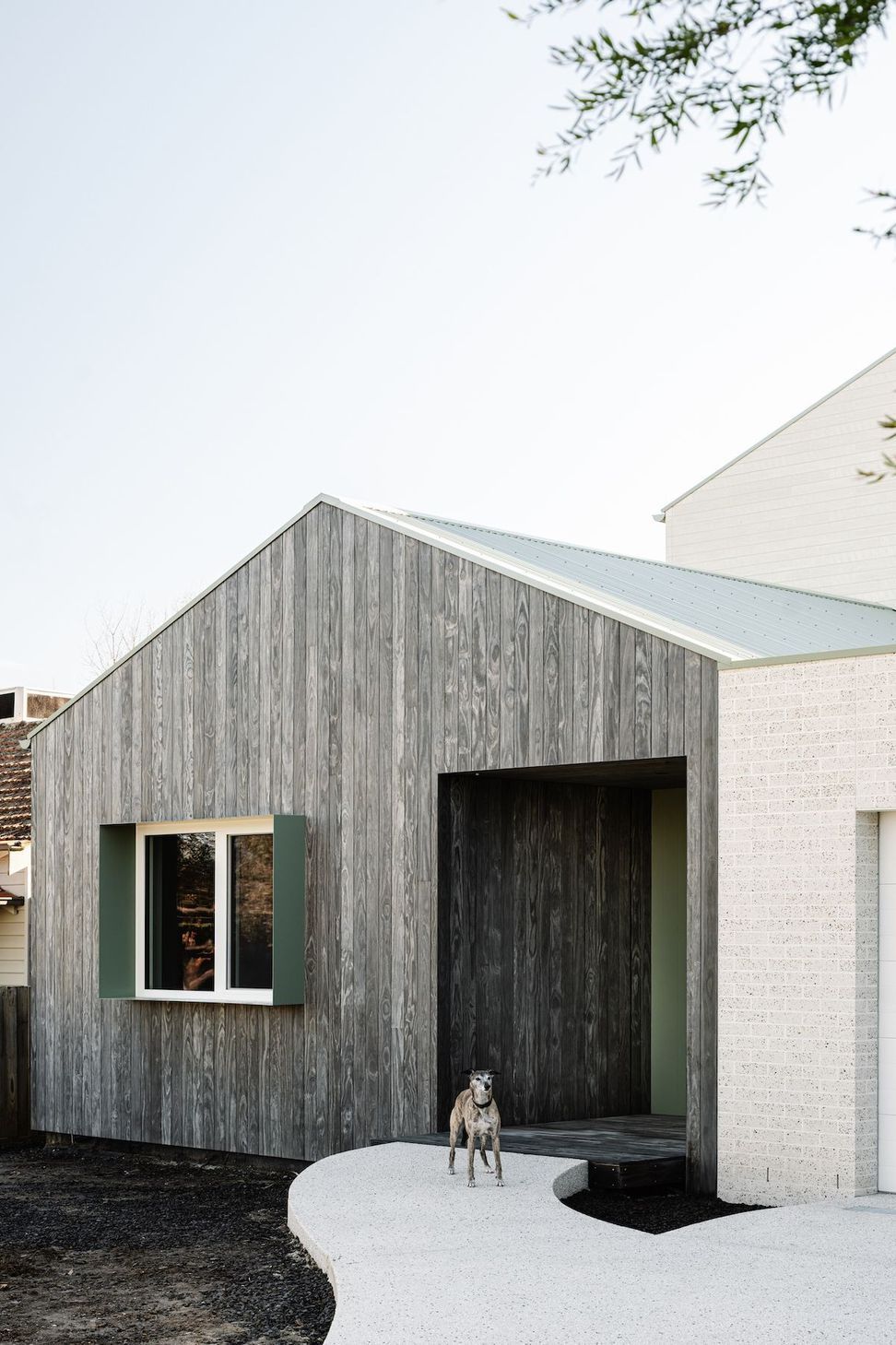 03-portrait-envirotecture-wrighty-tighty-haus-vic-front-external.jpg