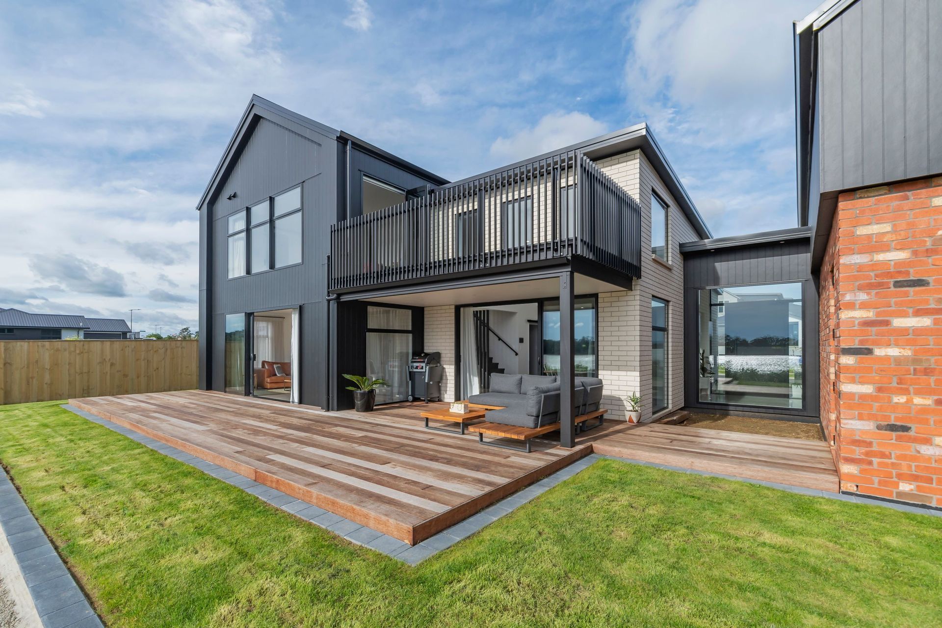 Tahuna Minhinnick Dr