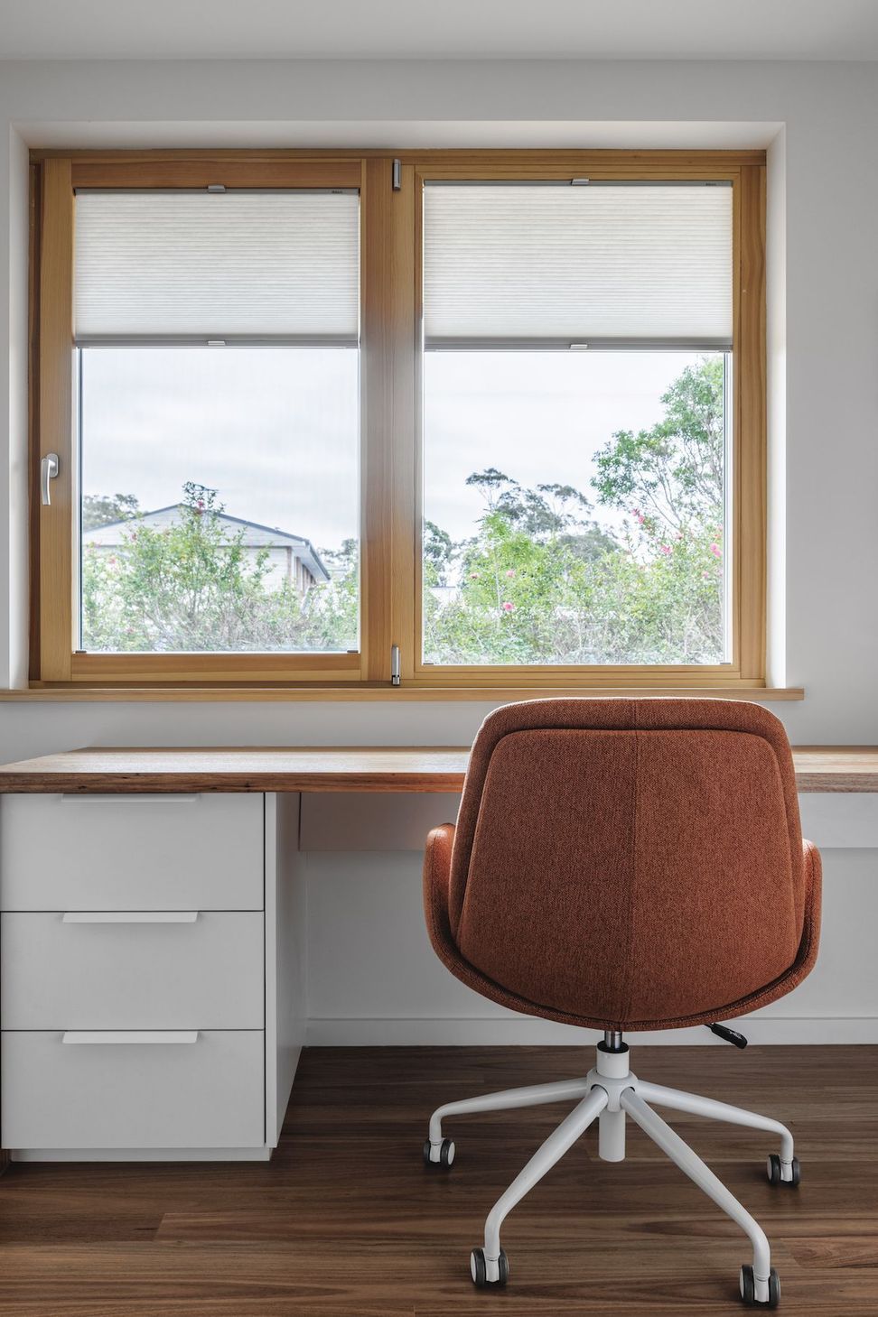 08-envirotecture-berowra-heights-nsw-study.jpg