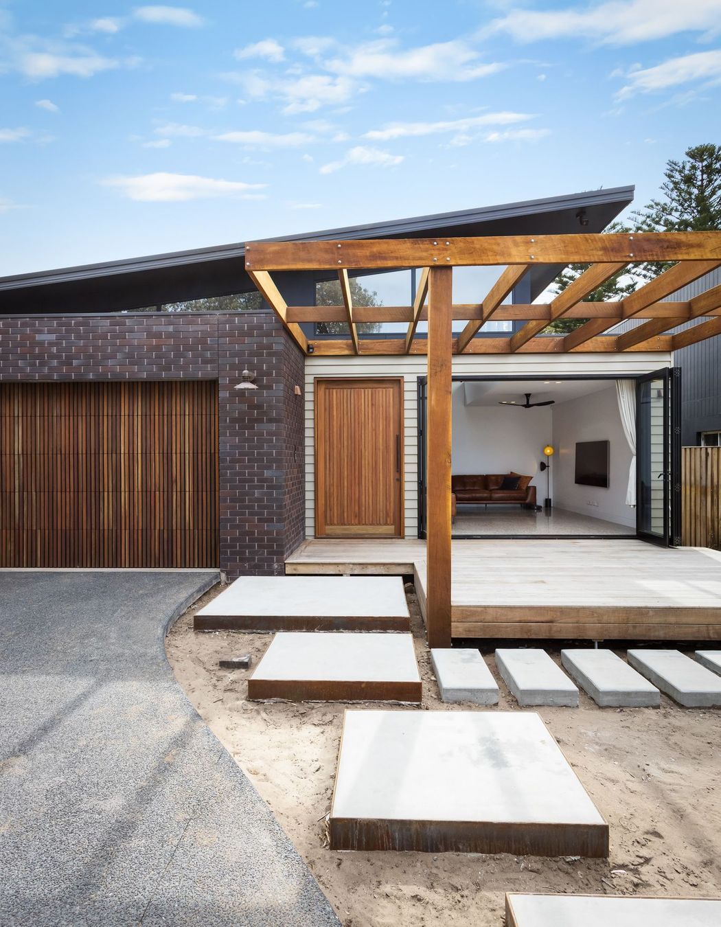 Werri Beach - Sun Seeker