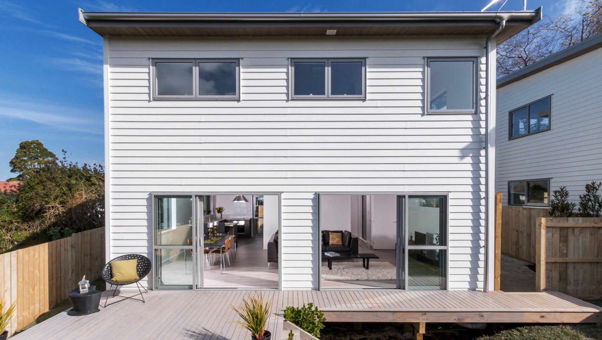 Waddell Ave - Point England banner