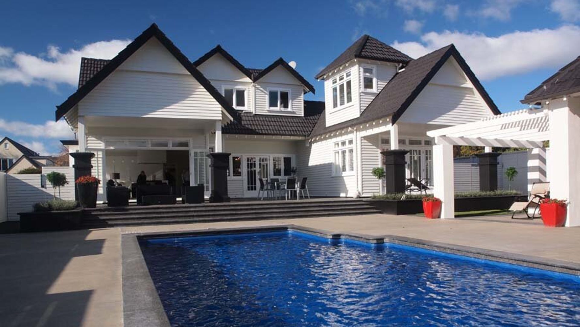 Willoughby House banner