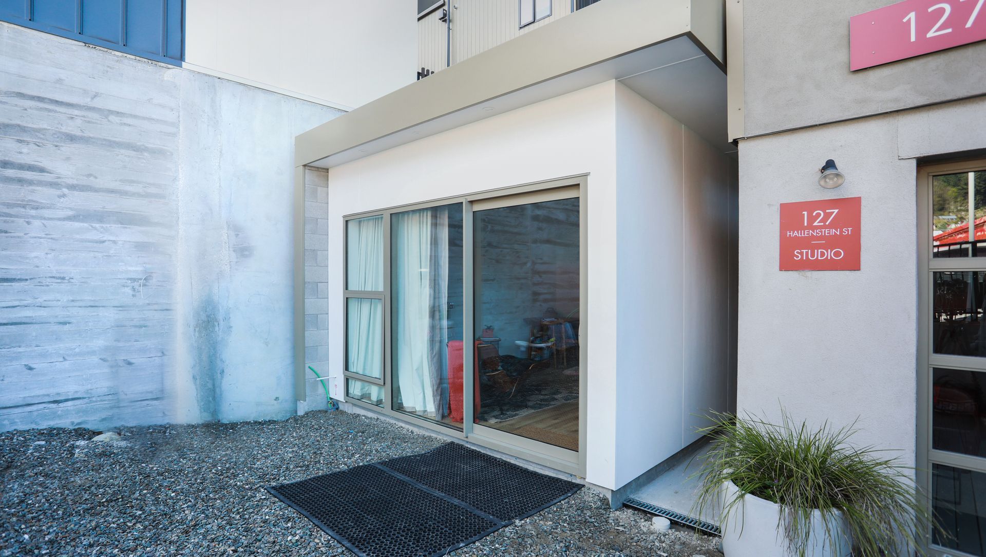 Hallenstein Street banner