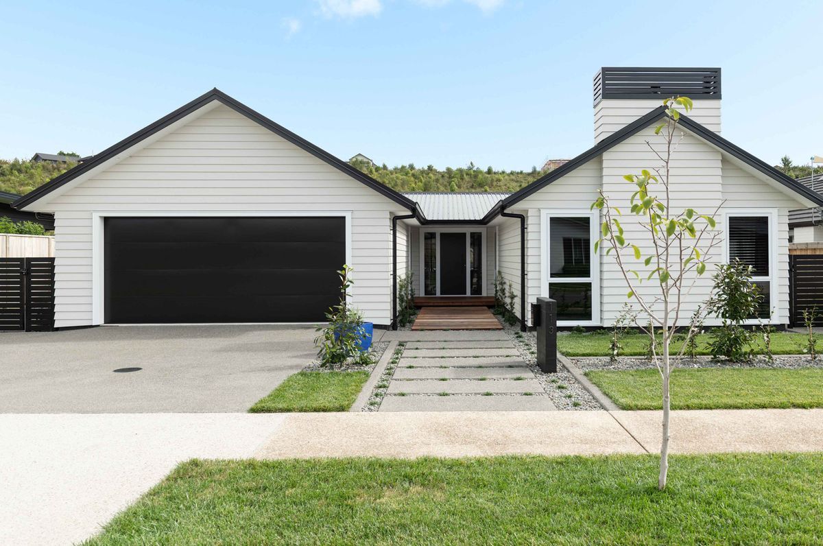 Whakaturou Crescent