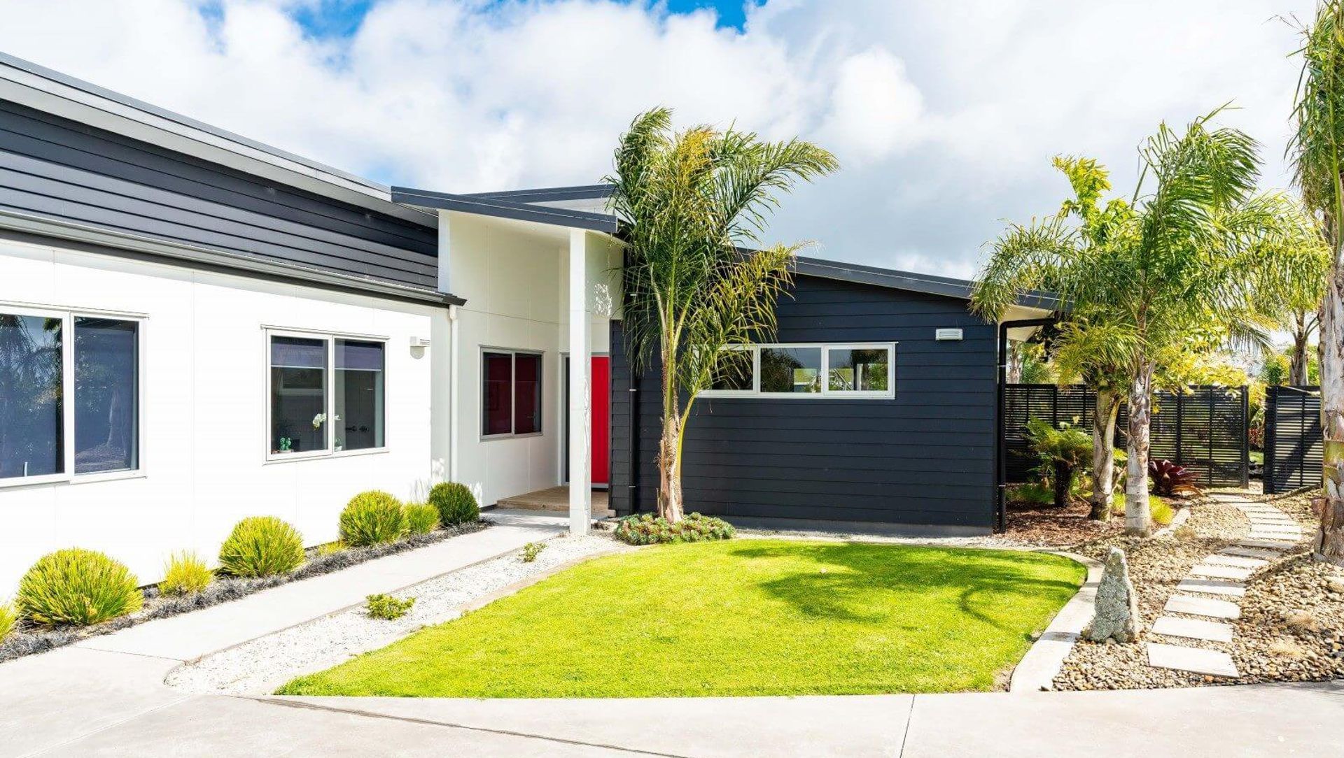 Paratai Place banner