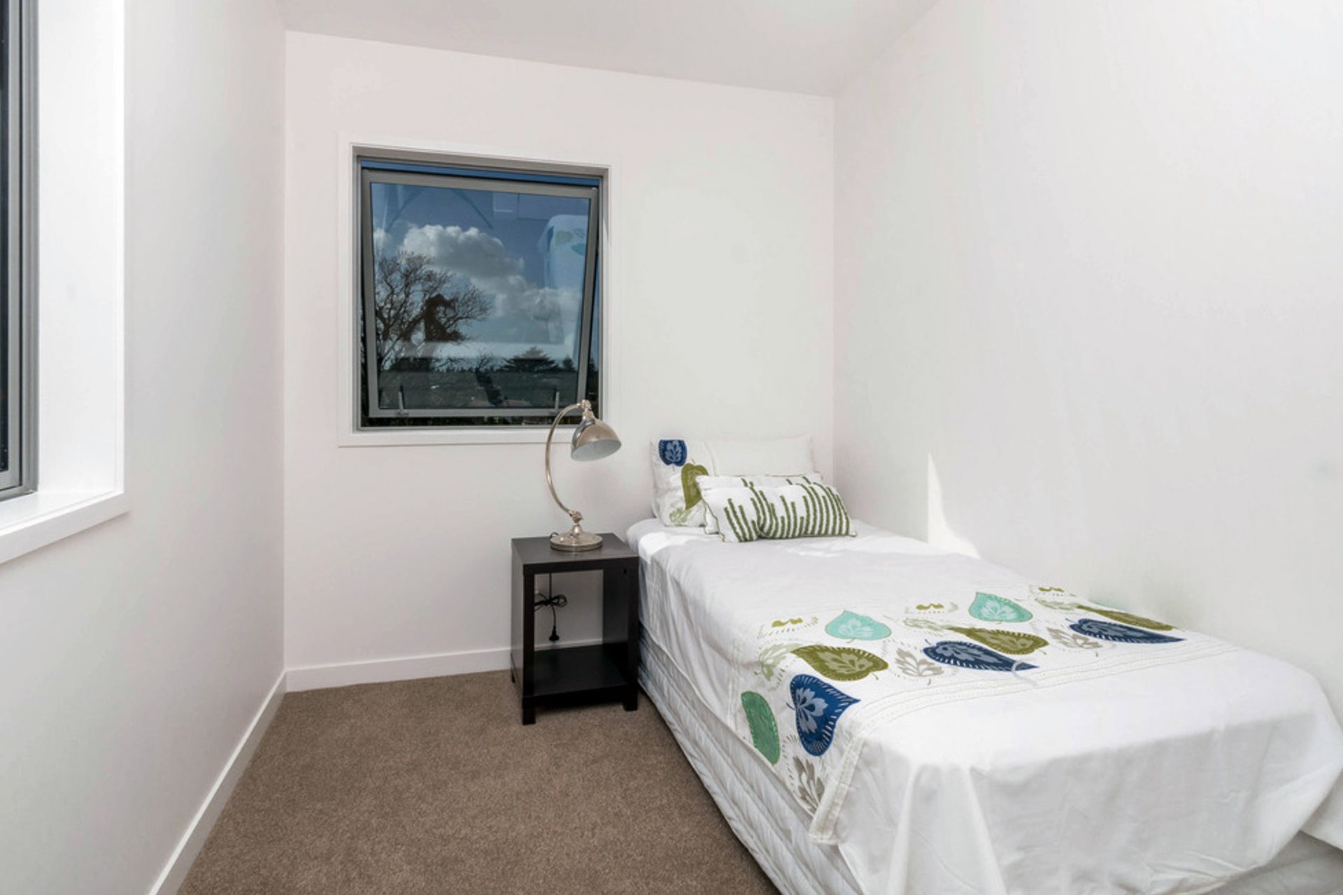 Waddell Ave - Point England