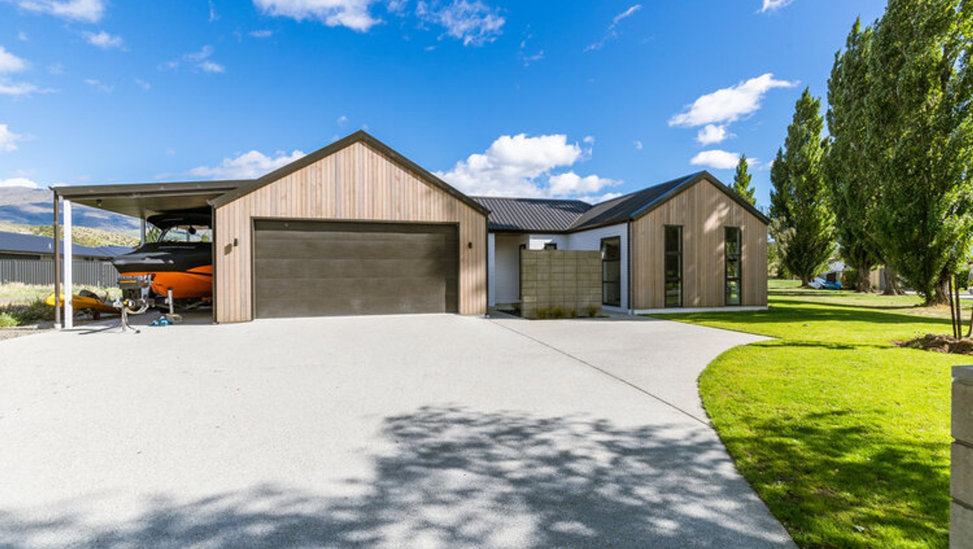 Pisa Moorings banner