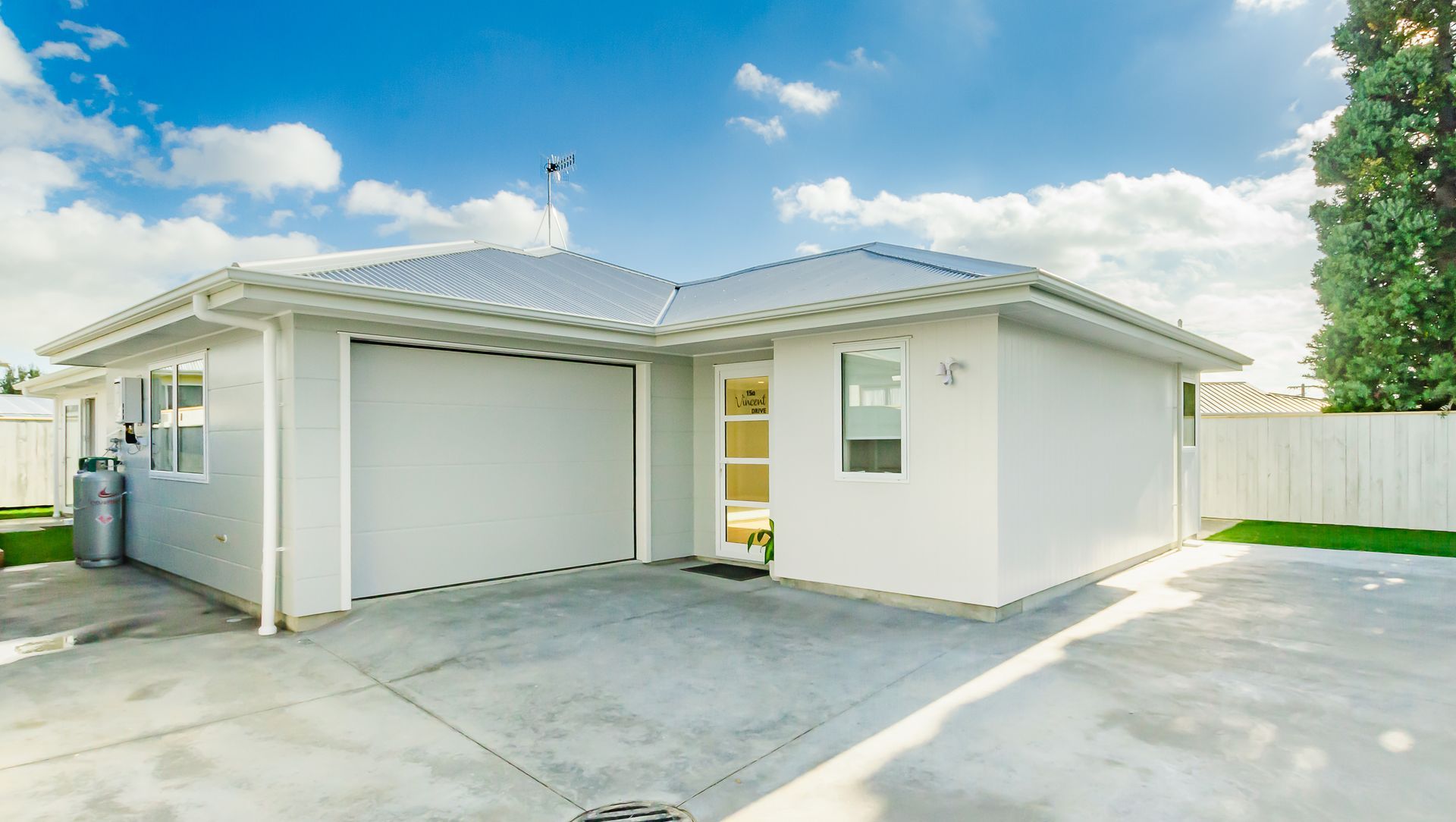 Vincent Dr - NEW BUILD banner