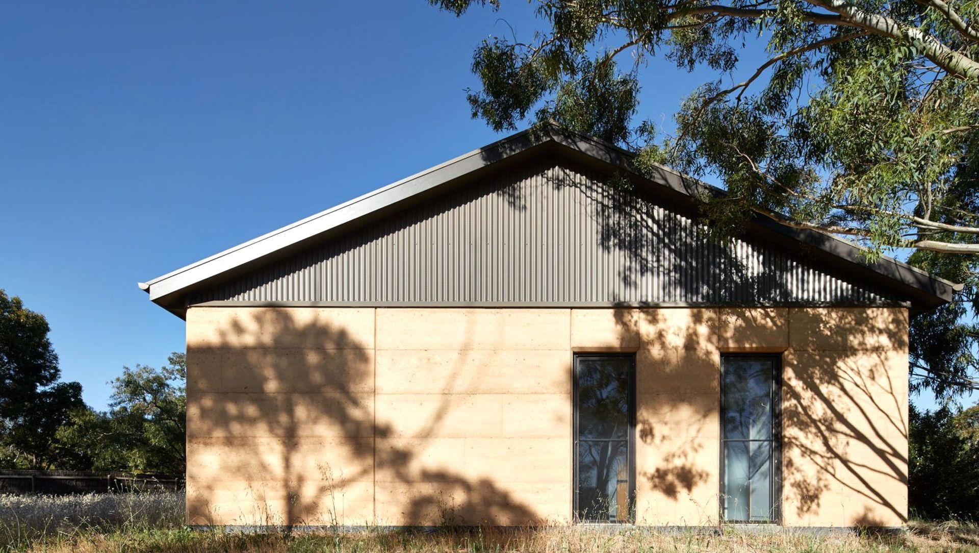 DUNKELD HOUSE banner