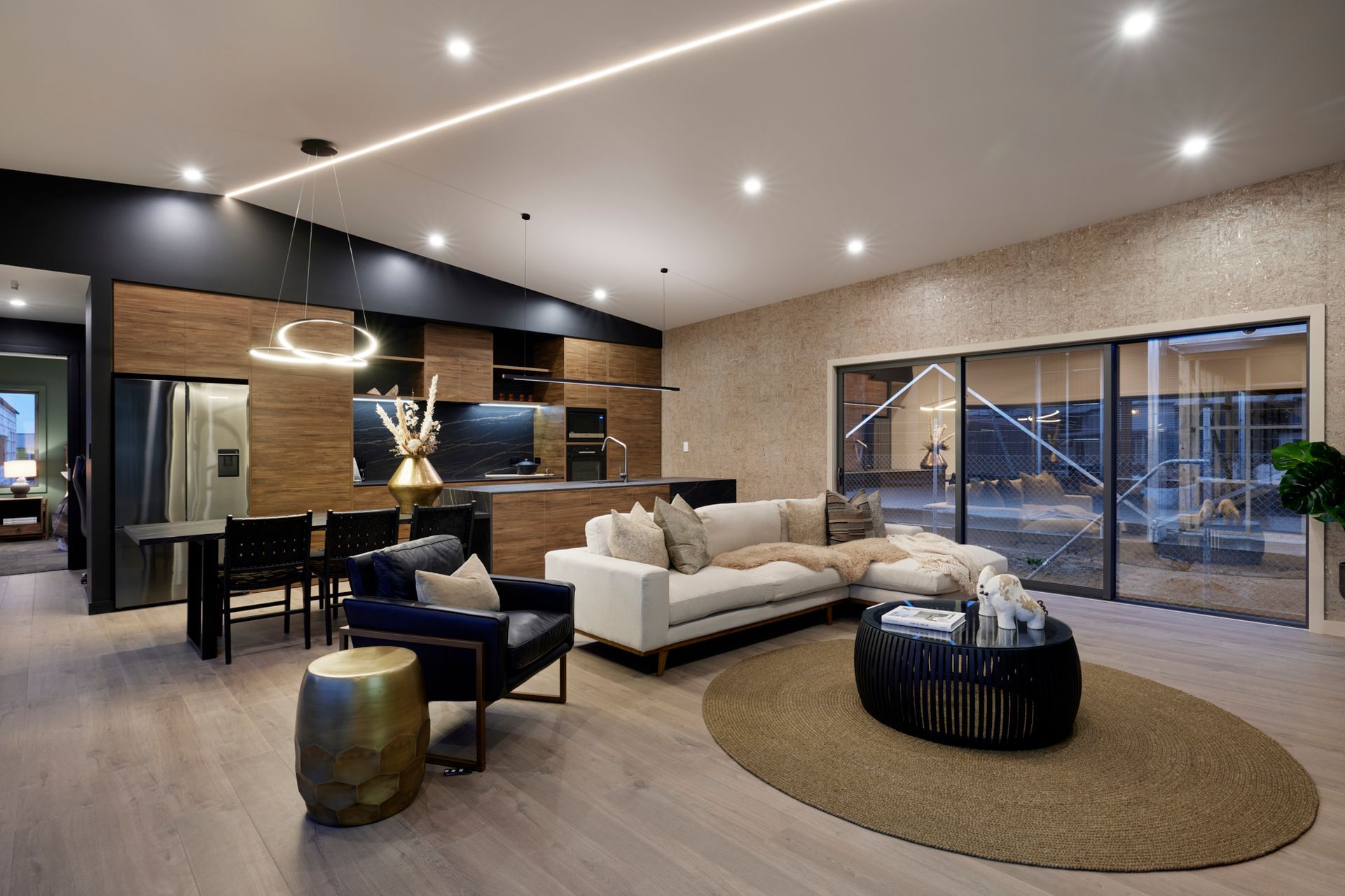 Cambridge Elevate Tilt 150