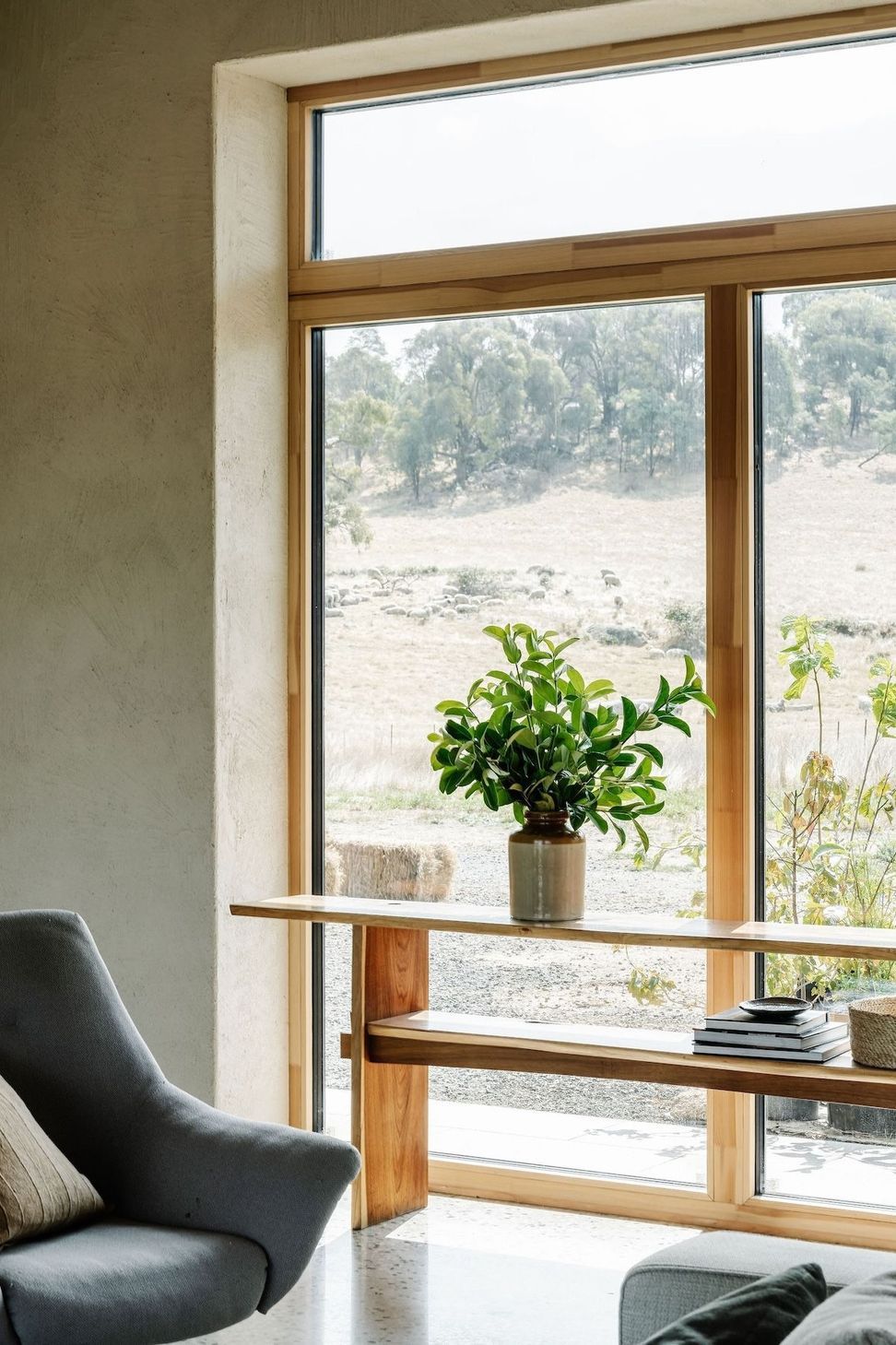 17-envirotecture-huffnpuffhaus-passivhaus-victoria-livingroom.jpg