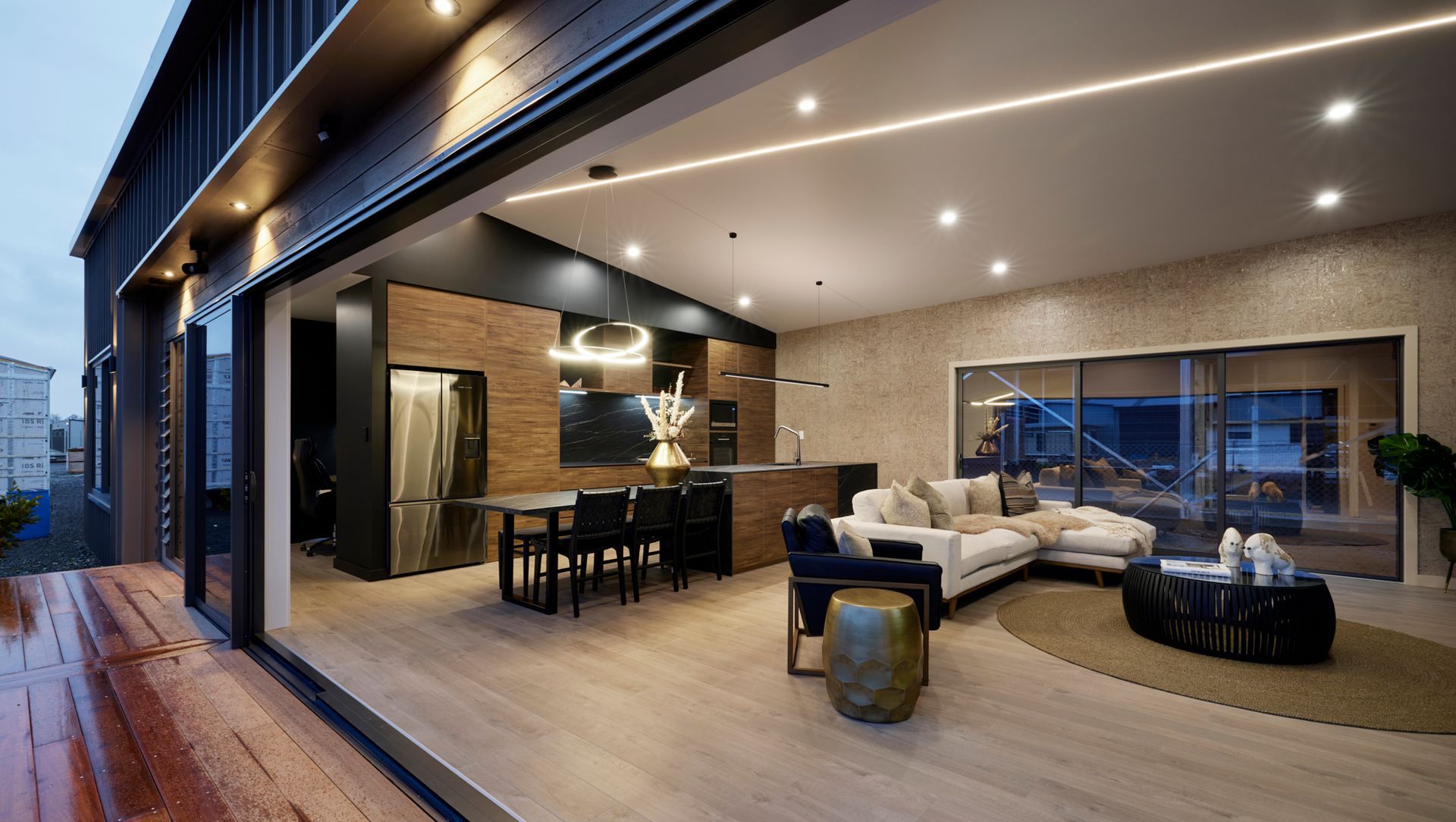 Te Aria Elevate Tilt 150 banner