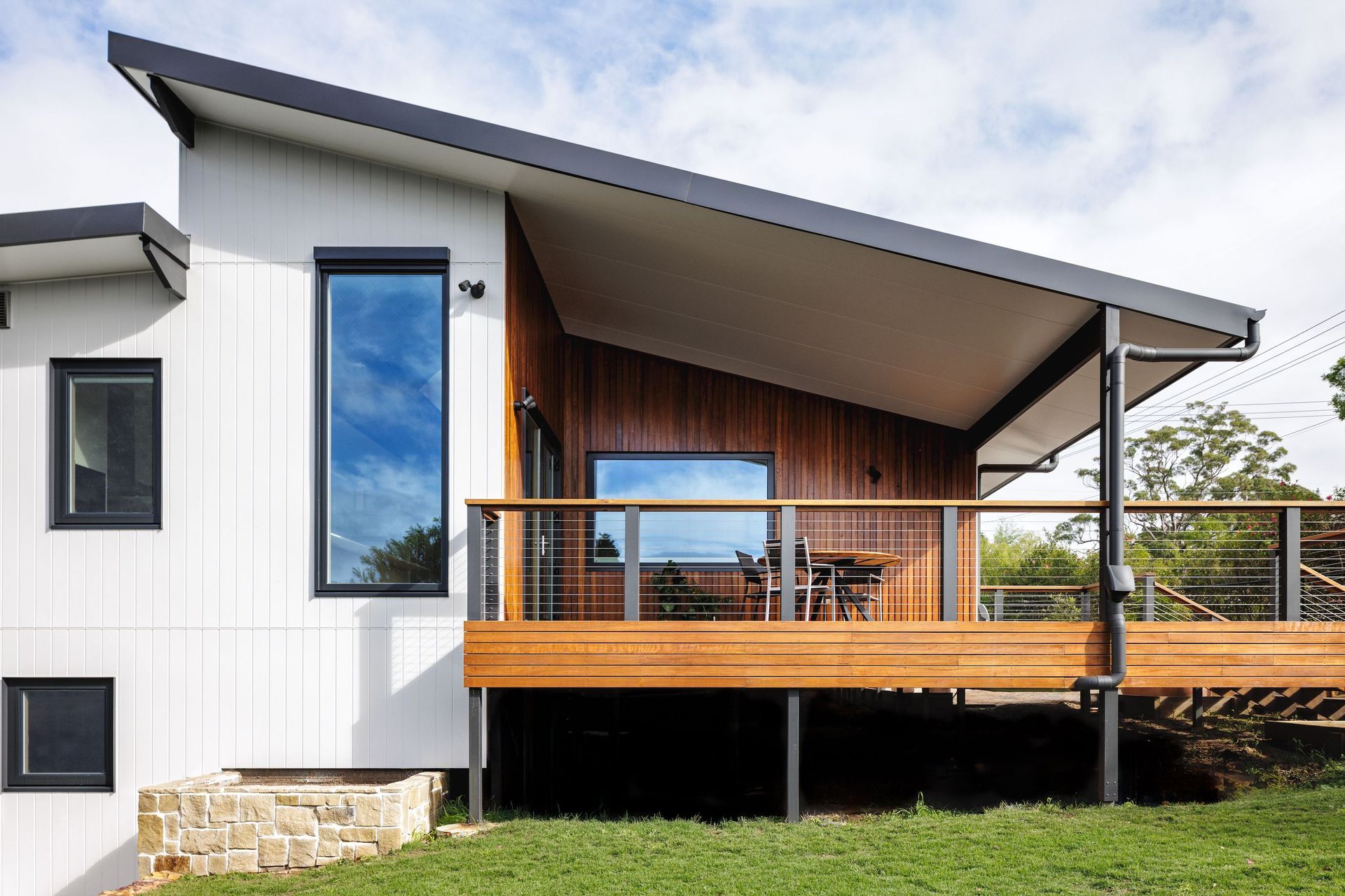 18-envirotecture-berowra-heights-nsw-back-exterior.jpg