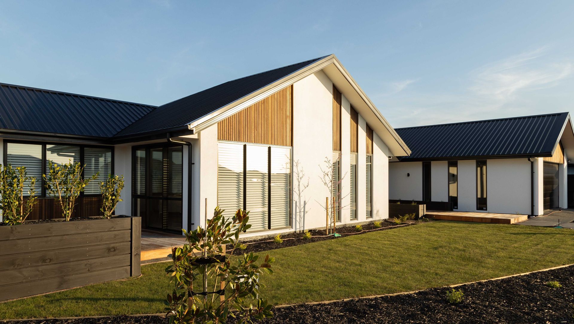 Gisele Crescent banner