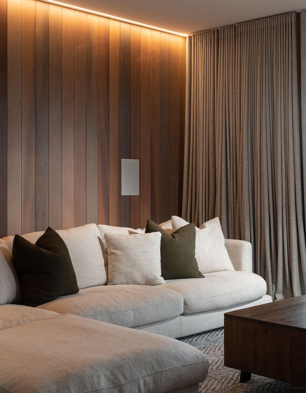 TGA - Modern Screens