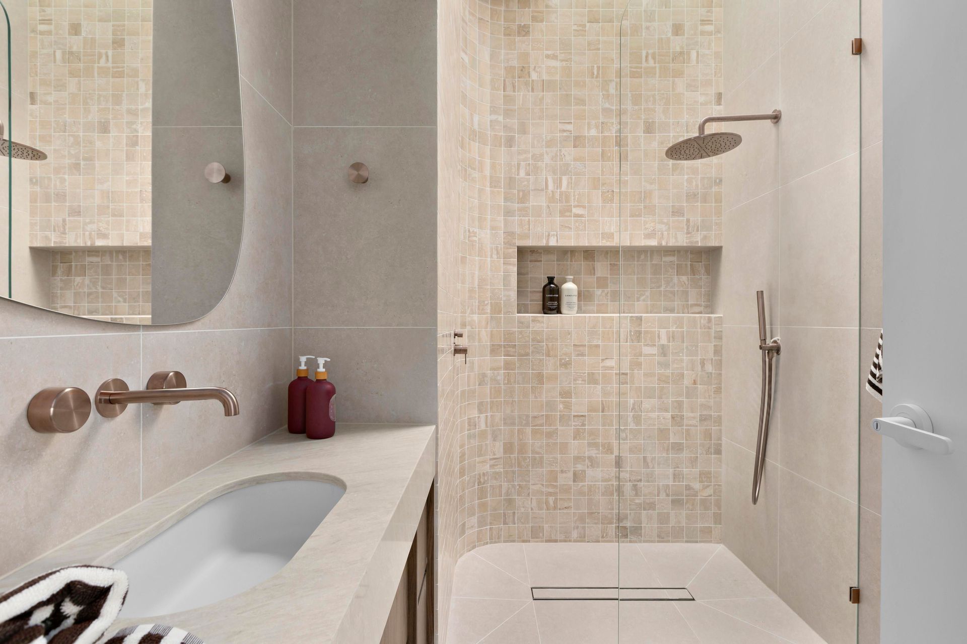 2-Bathroom.jpg