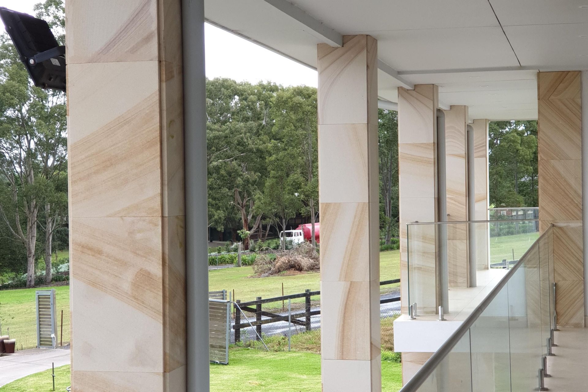 Annangrove Abode: Alterations &amp; Additions to 1970's House