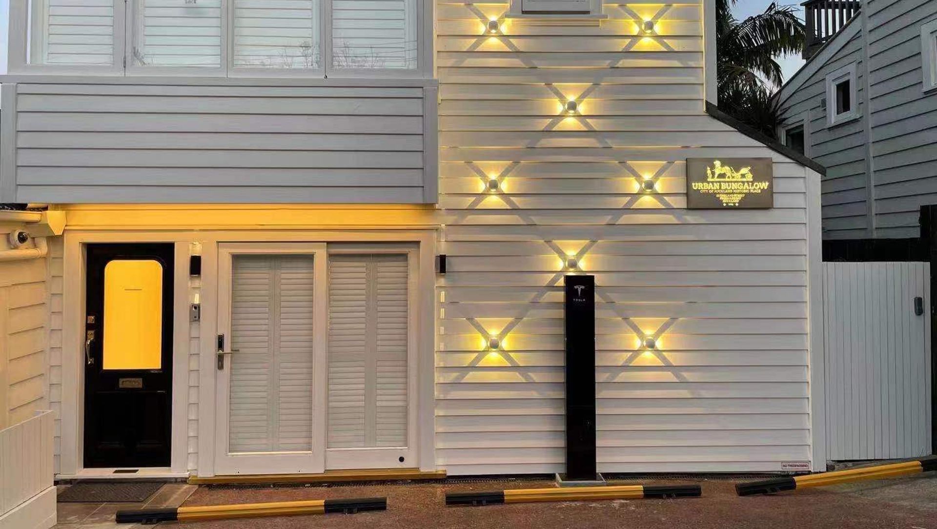 Urban Bungalow banner