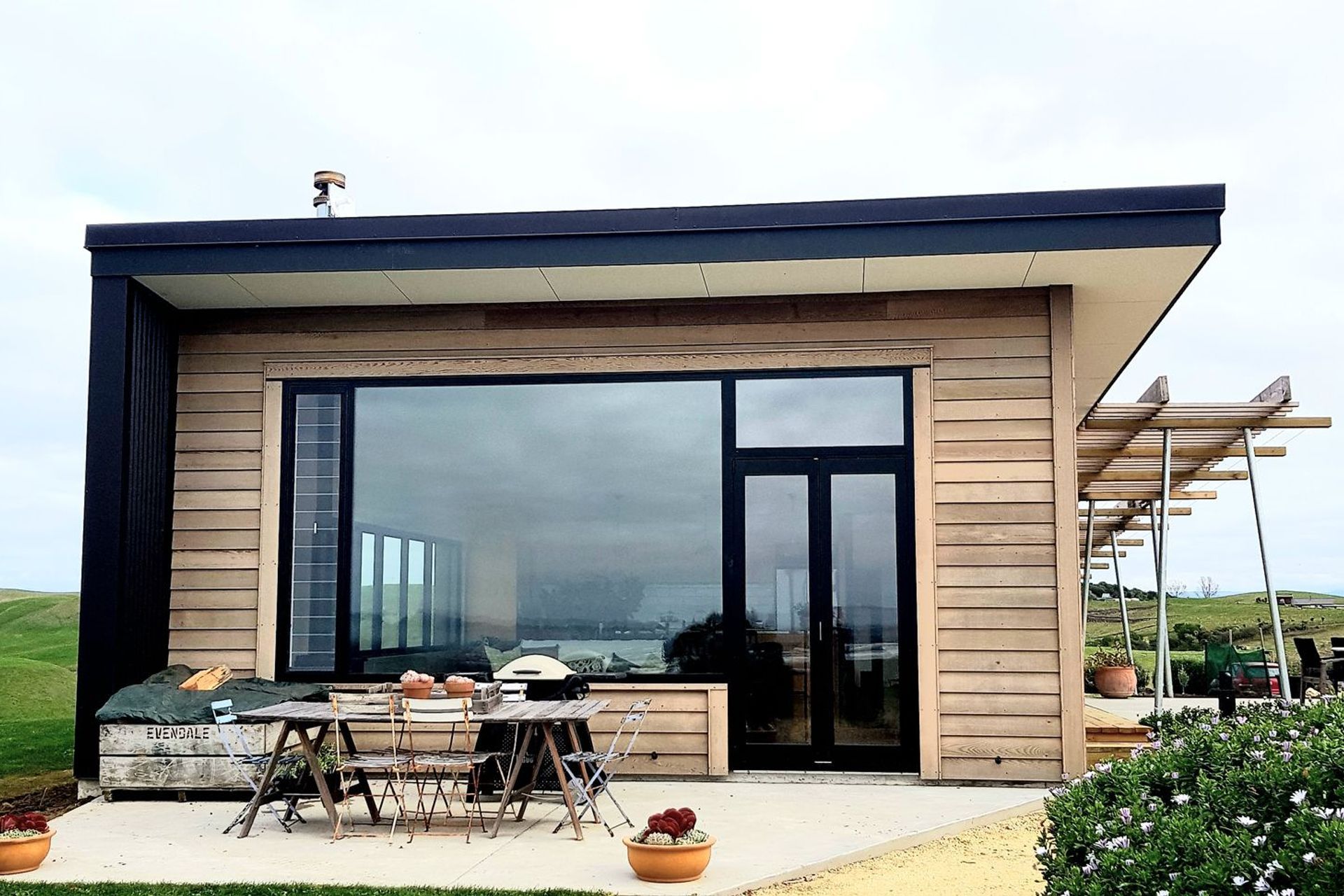 Cedar - Panorama Views