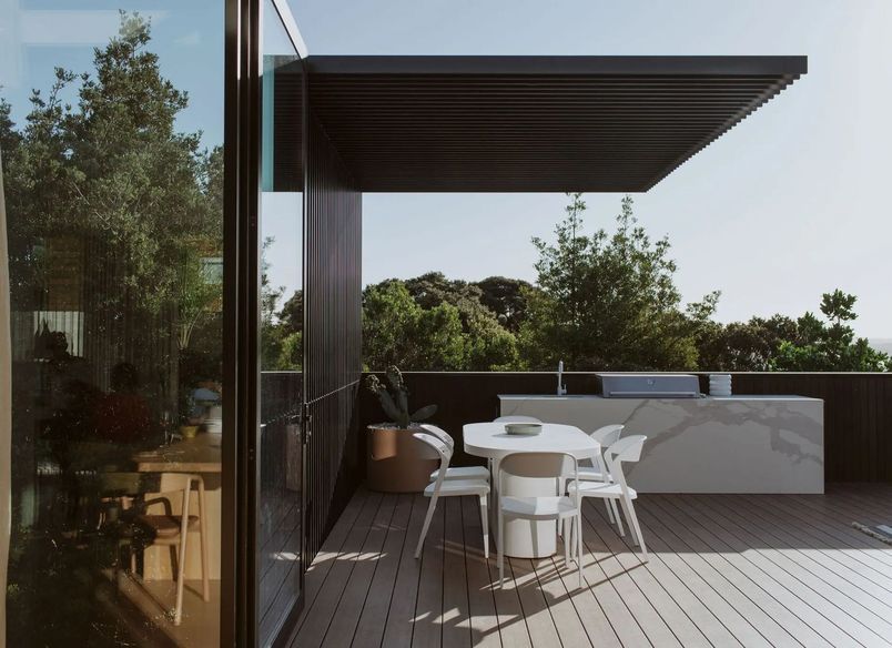 Alex & Corban, Island Bay