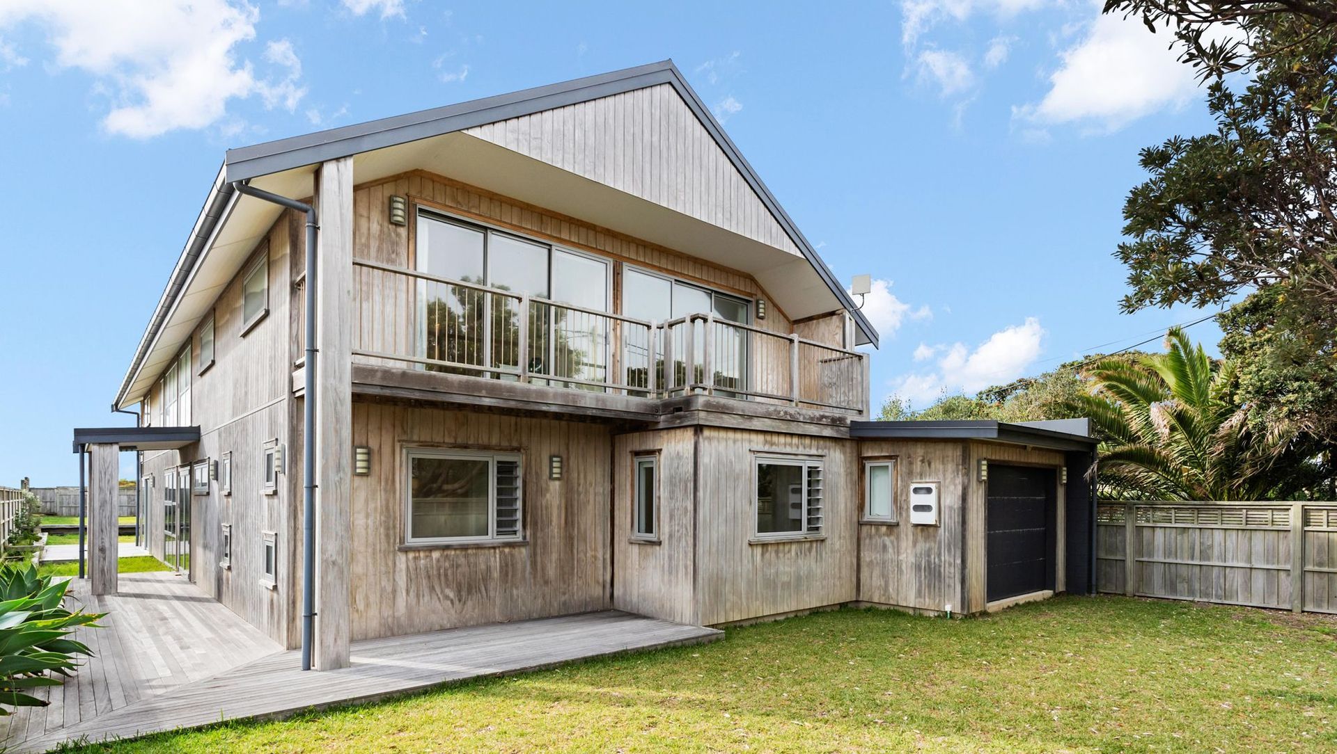 Hall Avenue, Pataua North banner